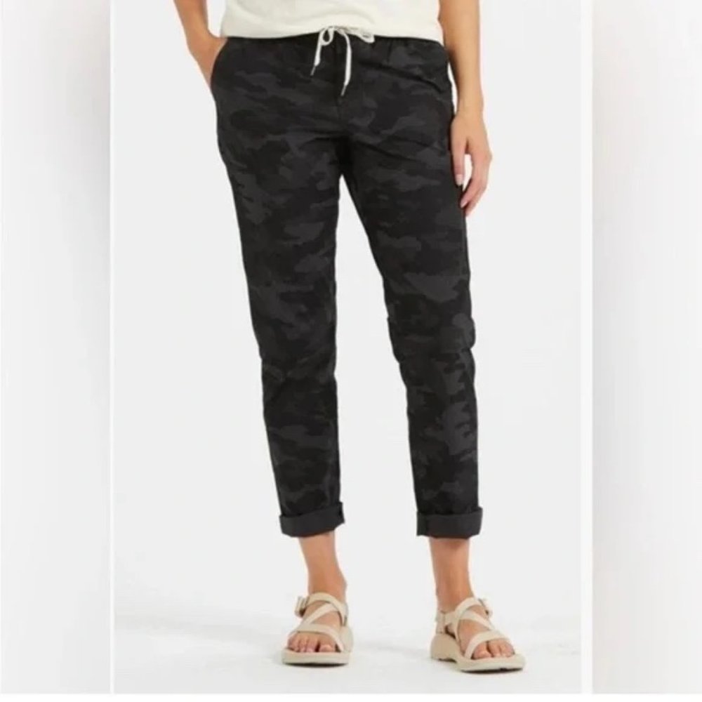Vuori Womens Ripstop Pant - Medium- Camo